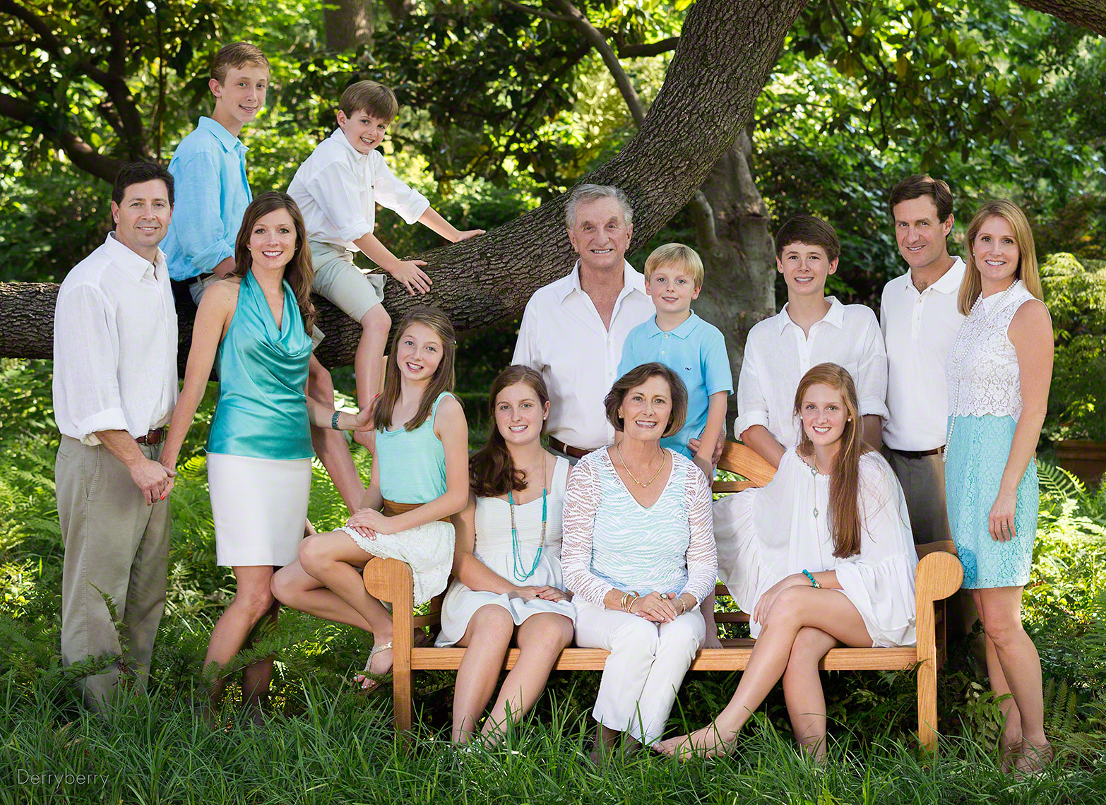 Color location, extended family portrait of the Sahm and Charlton  family in Preston Hollow, Dallas , Texas by Photographer John Derryberry Photography 