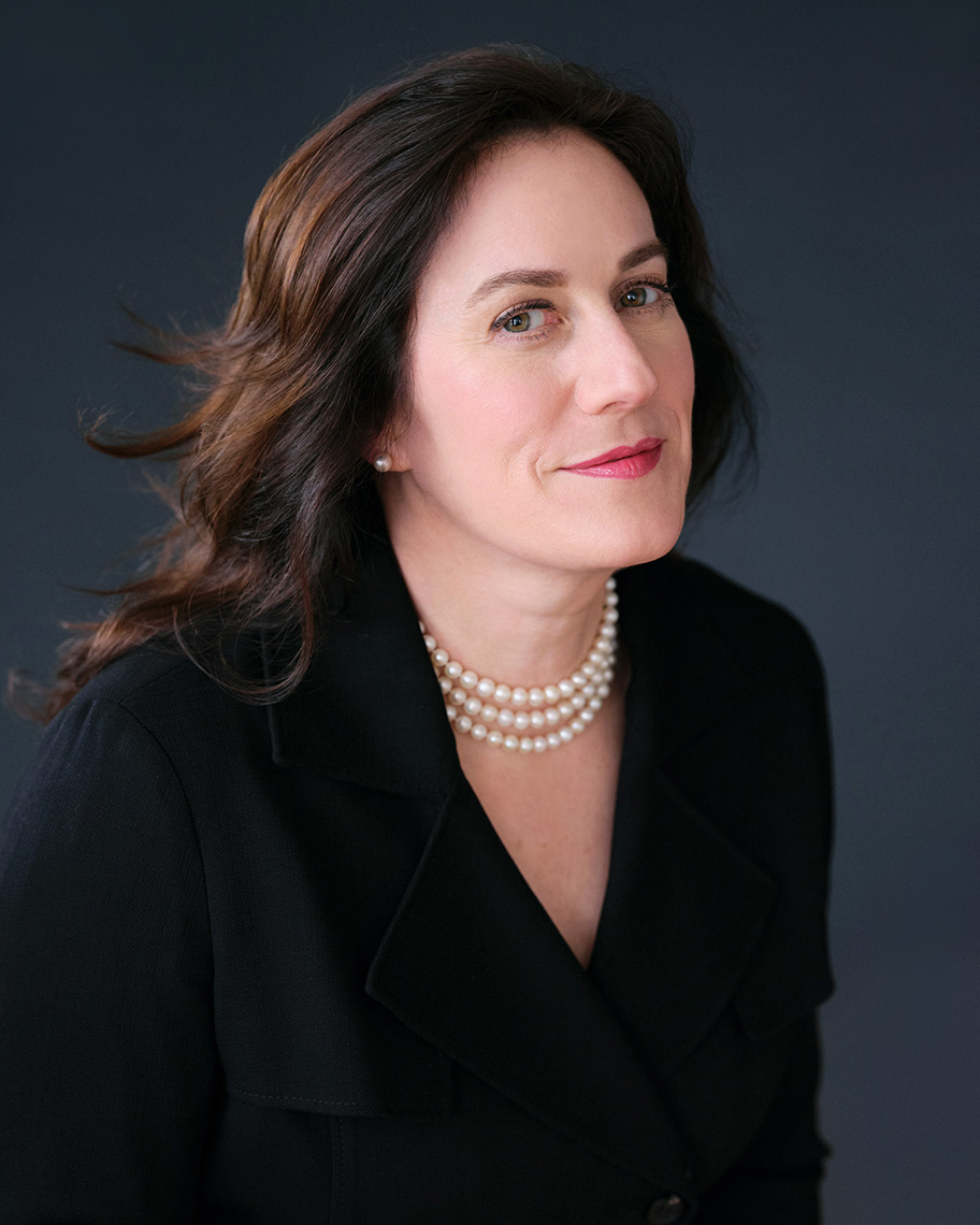 Laura Hurt color  head shot portrait  in Dallas, Texas by photographer John Derryberry Photography